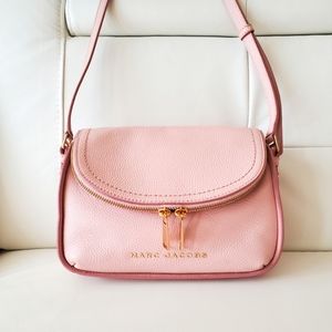 Marc Jacobs The Groove Leather Mini Messenger Bag